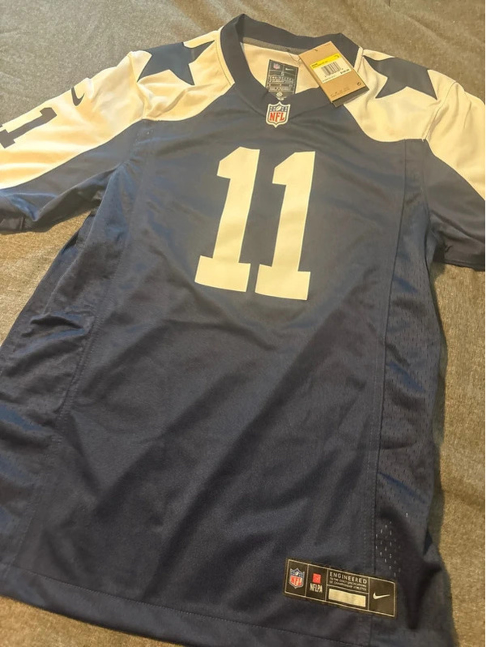 Cowboys parsons on field apparel men’s small